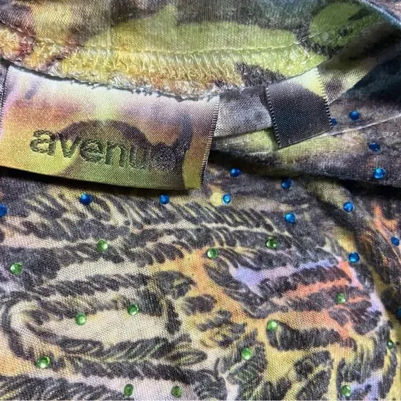 Avenue Butterfly Rhinestone Tee Plus Size 18/20 - Picture 13 of 13